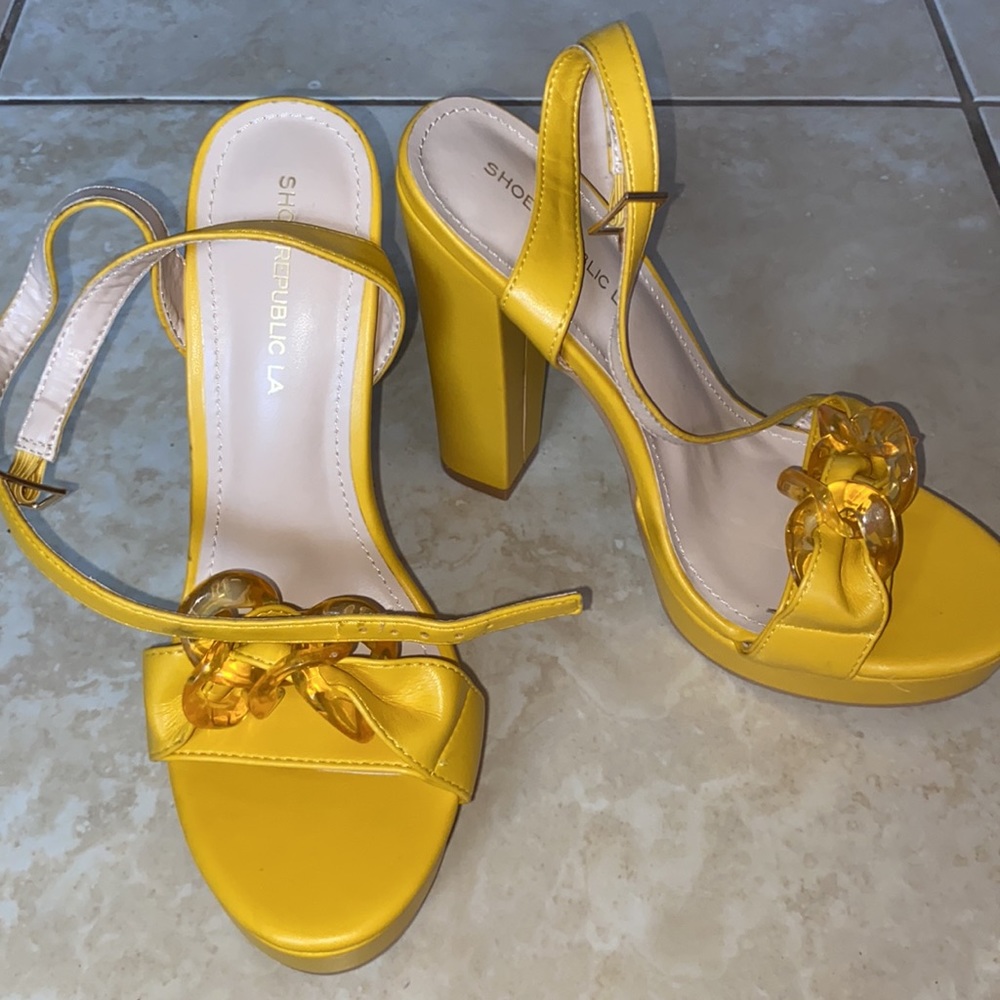 Heels - Picture 2 of 4